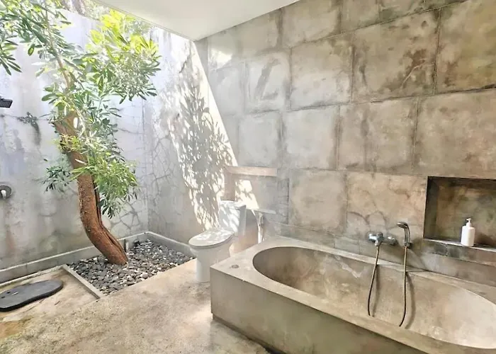 Large 3br With Pool & Wi-fi * Jimbaran (Bali)